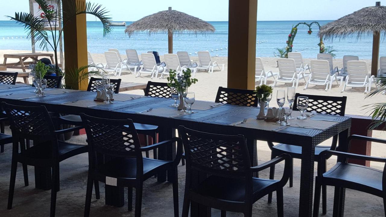 Roots Cafe Rooms Negril Exterior photo